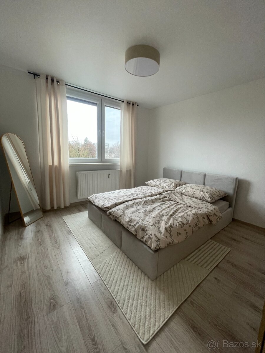 Kompletne zrekonštruovaný 2-izbový byt s loggiou