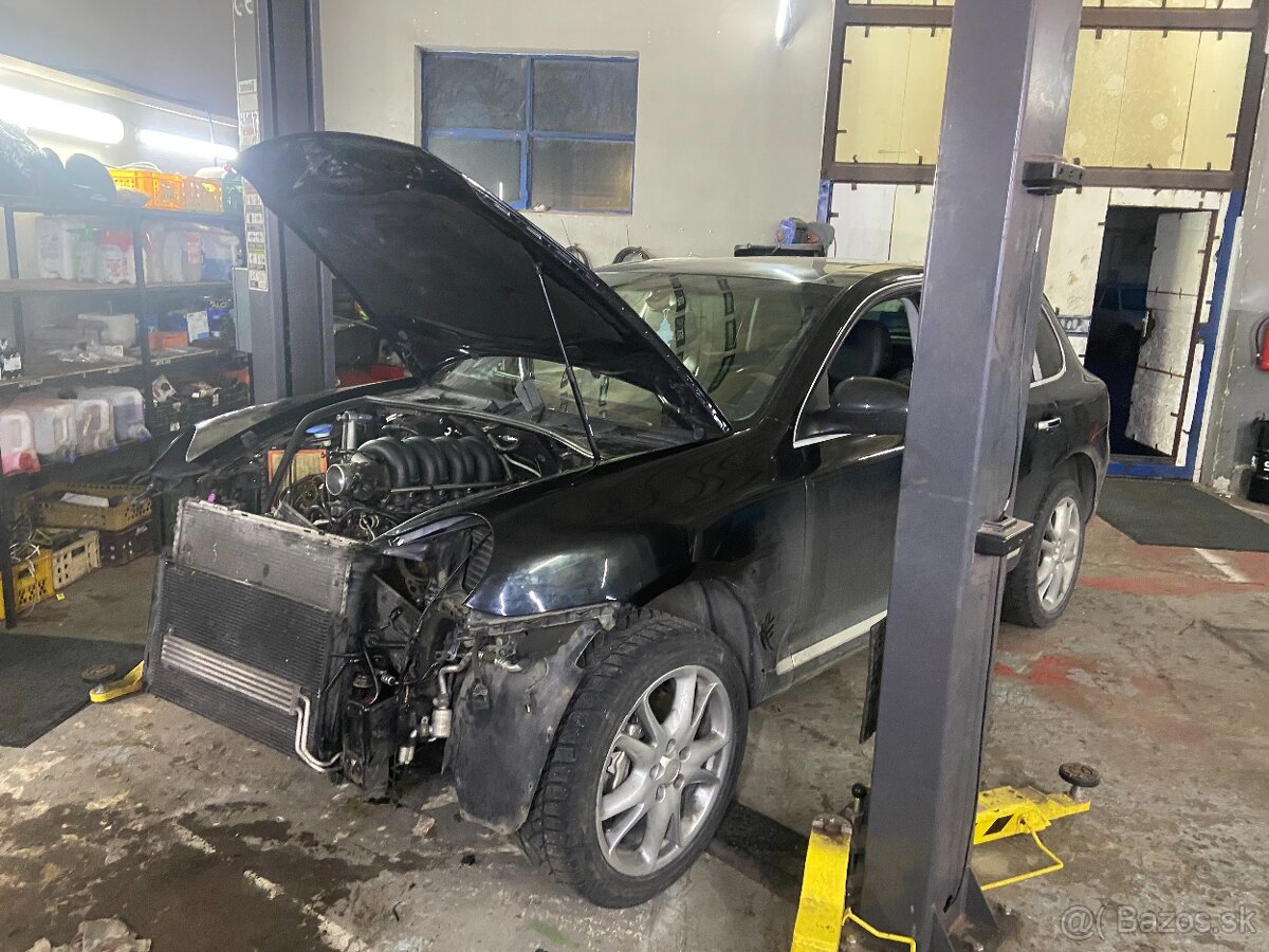 Rozpredám PORSCHE CAYENNE S 4.5L 250kw 2002