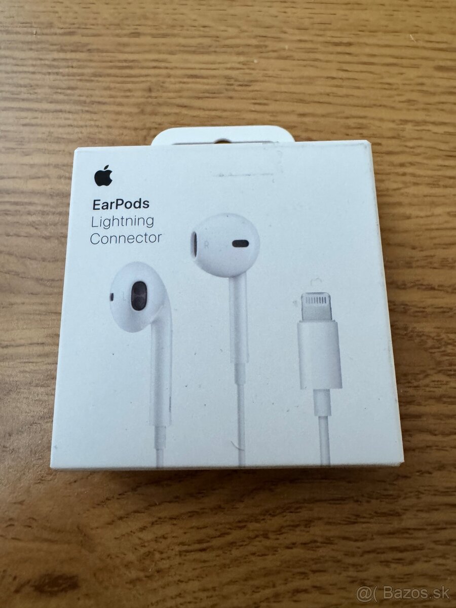 Apple Earpods with lighting
