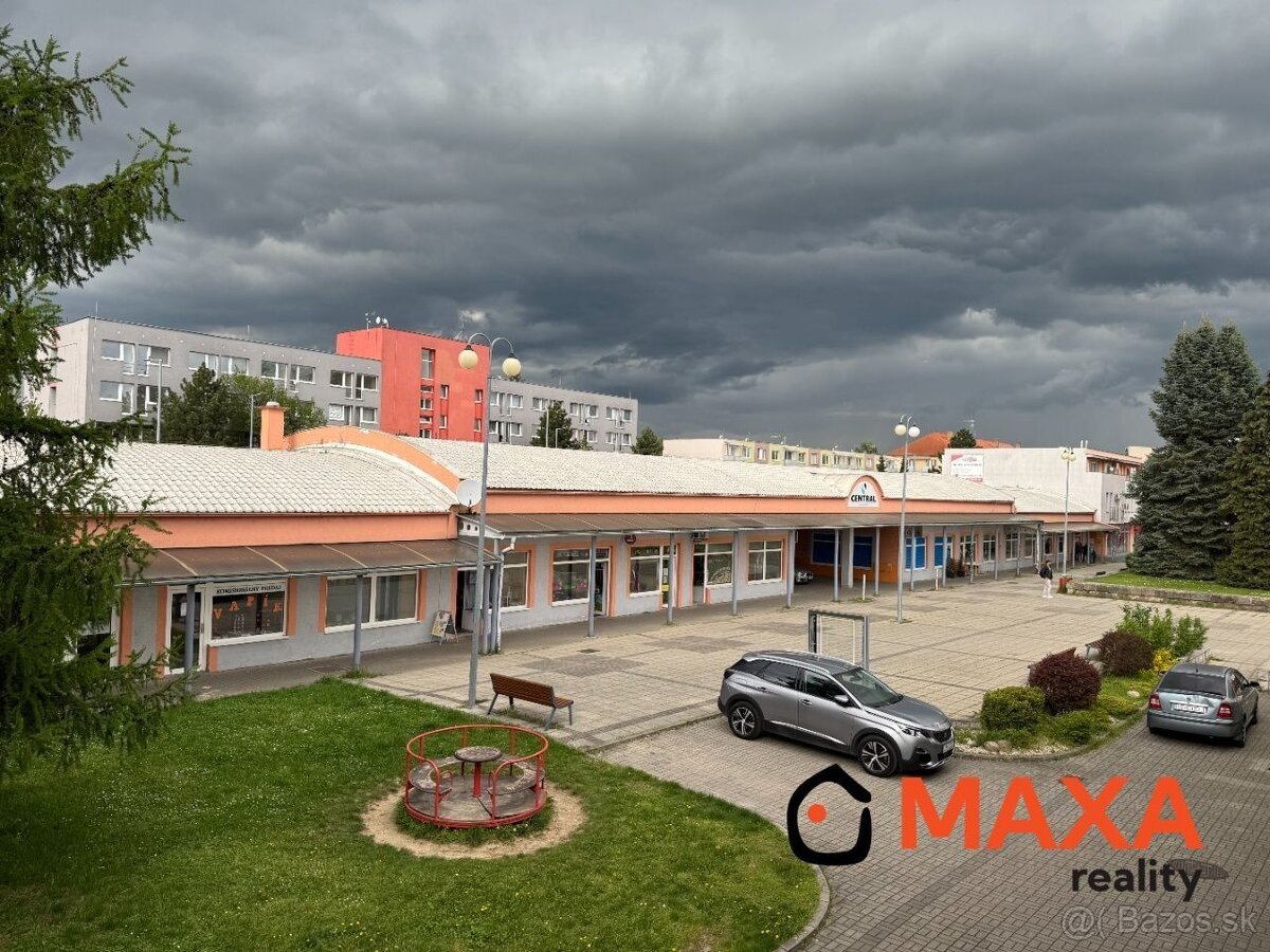 Na predaj polyfunkčný objekt, centrum mesta, Senica