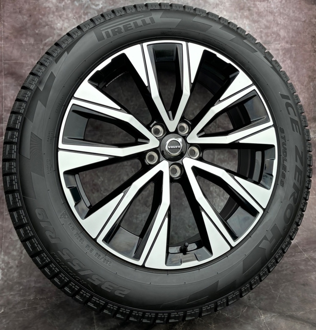 Orig.alu Bicolor Volvo XC60 235/55R19 více sad