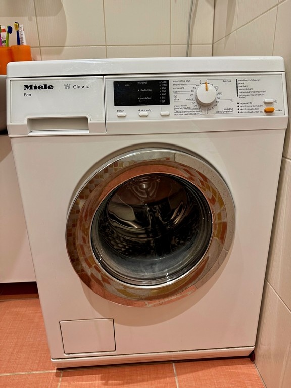 MIELE W 210 CLASSIC - Automatická práčka A+++