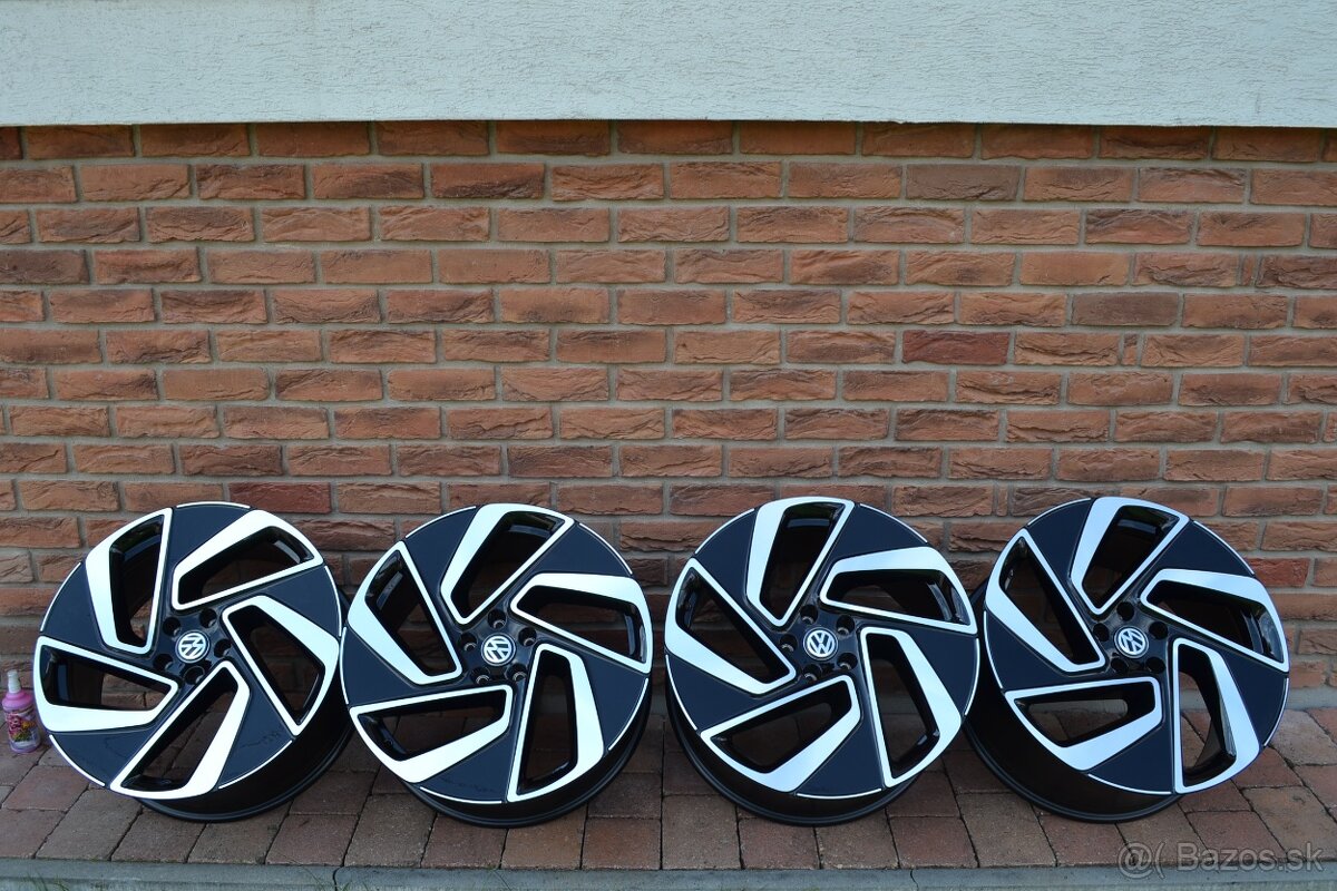 5x112 R20 Hlinikove disky Original VW ID7