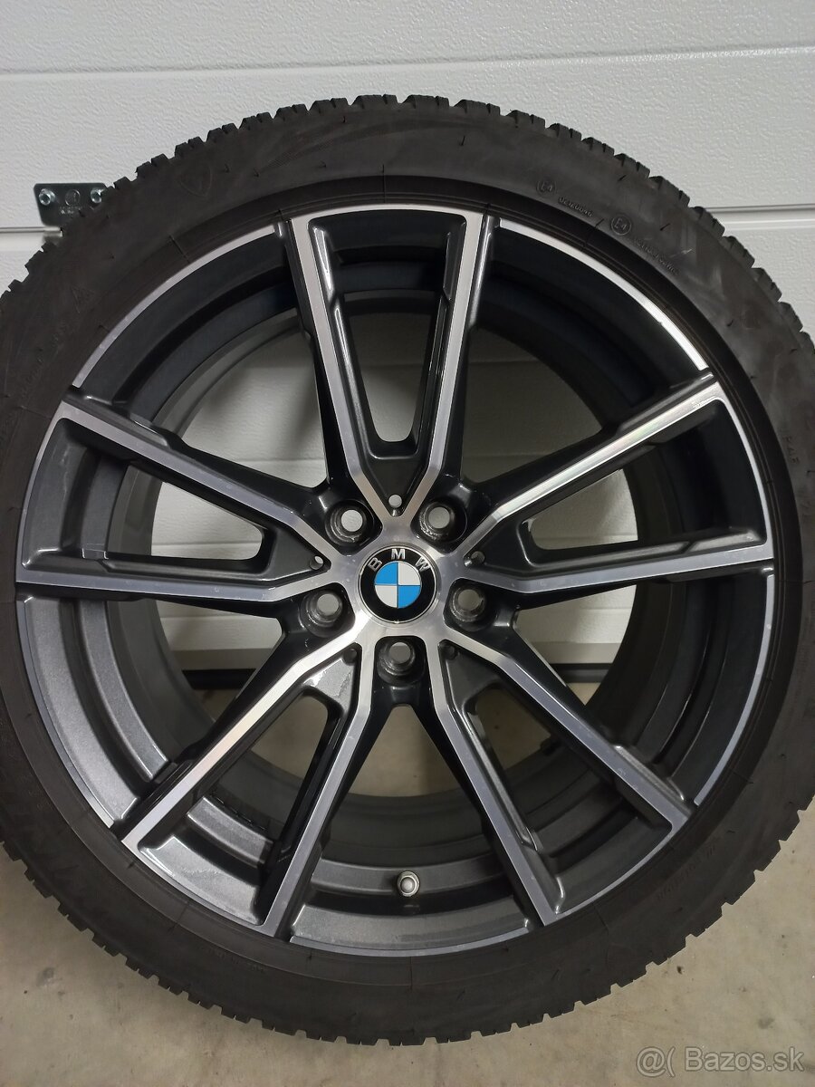 BMW 3, 4 sada 18 Styling 780 zimní pneu 225/45 R18 TOP stav