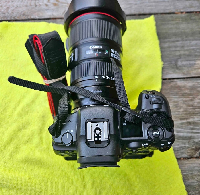 Canon EOS R5 + Canon EF 16–35mm f/4 L IS USM