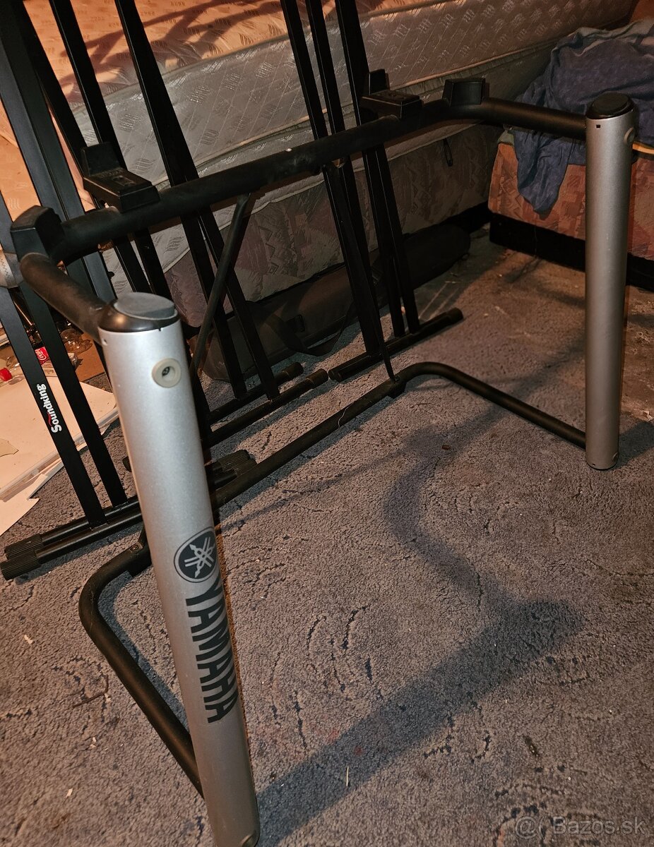 stojany na e piano keyboardy