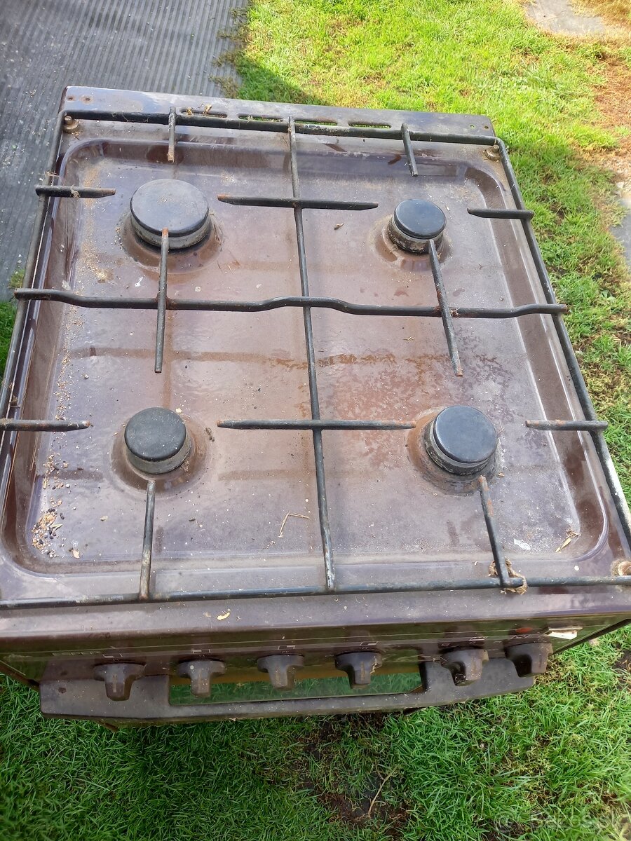 Predam šporak plynovy