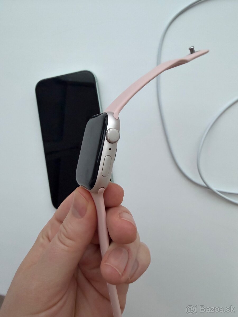 IPhone 15 a Apple watch  se