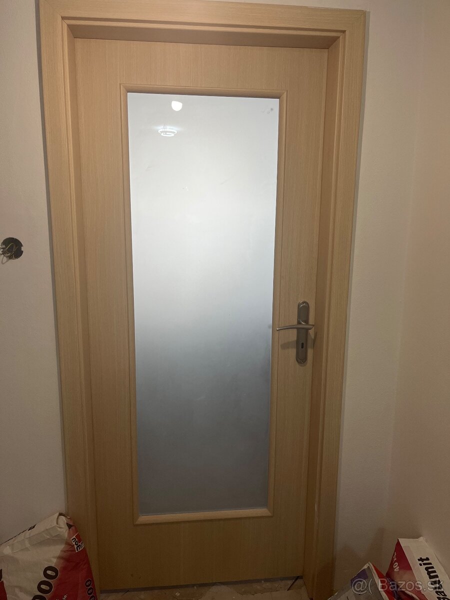 Predám interiérové dvere 2ks aj so zárubňou