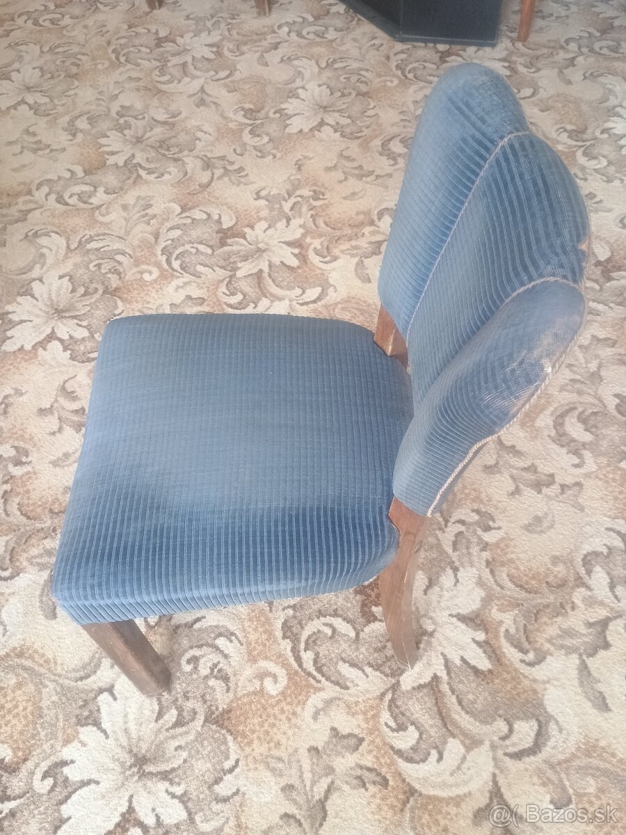Predám staré stoličky