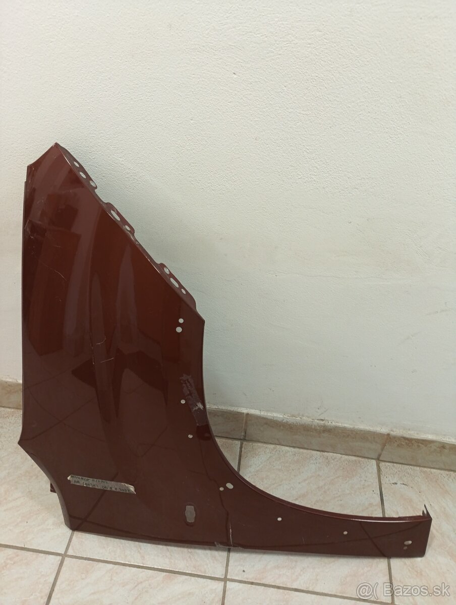 Pravý predný blatník Peugeot Partner Rifter