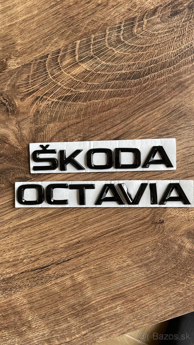 Škoda Octavia čierne písmená
