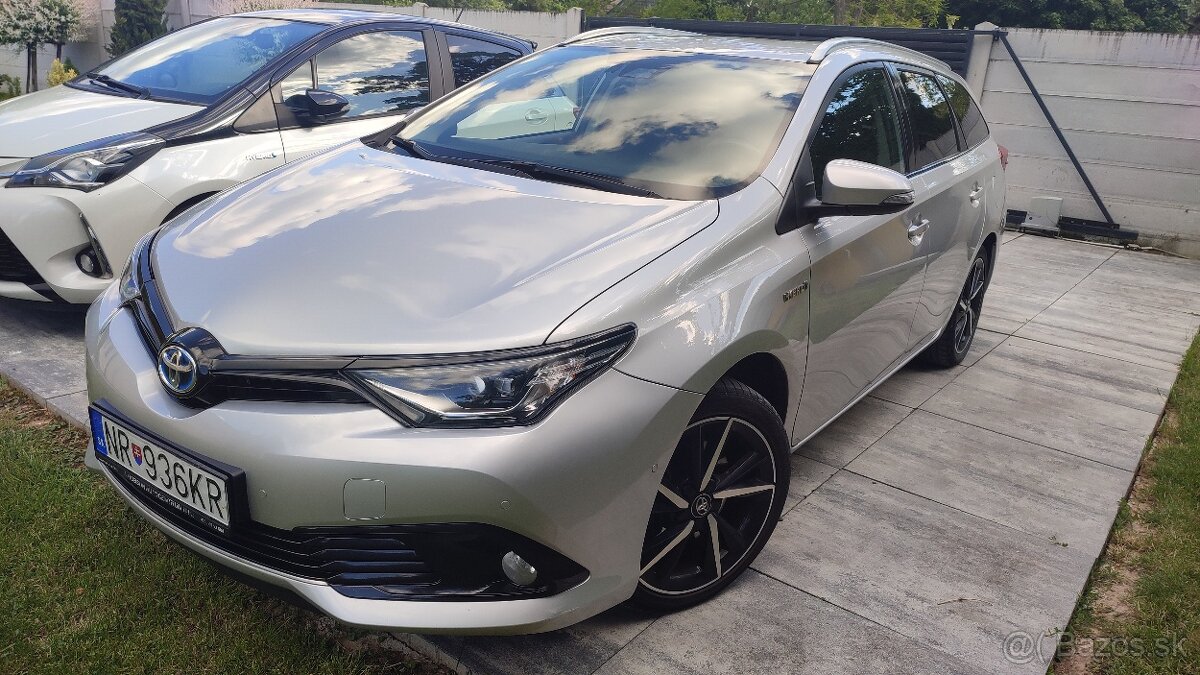 Toyota Auris Touring Sports 1.8 I VVT-i HybridSD