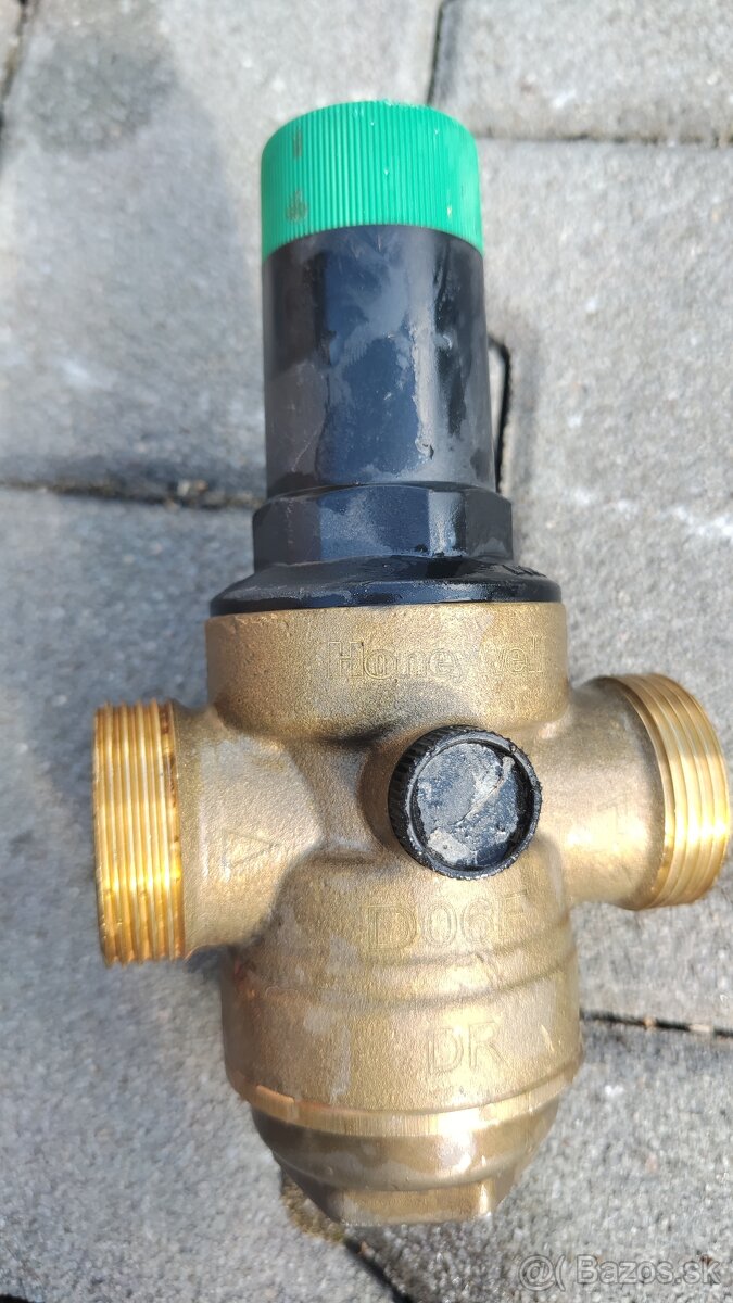Membránový redukčný ventil Honeywell D06F DN25