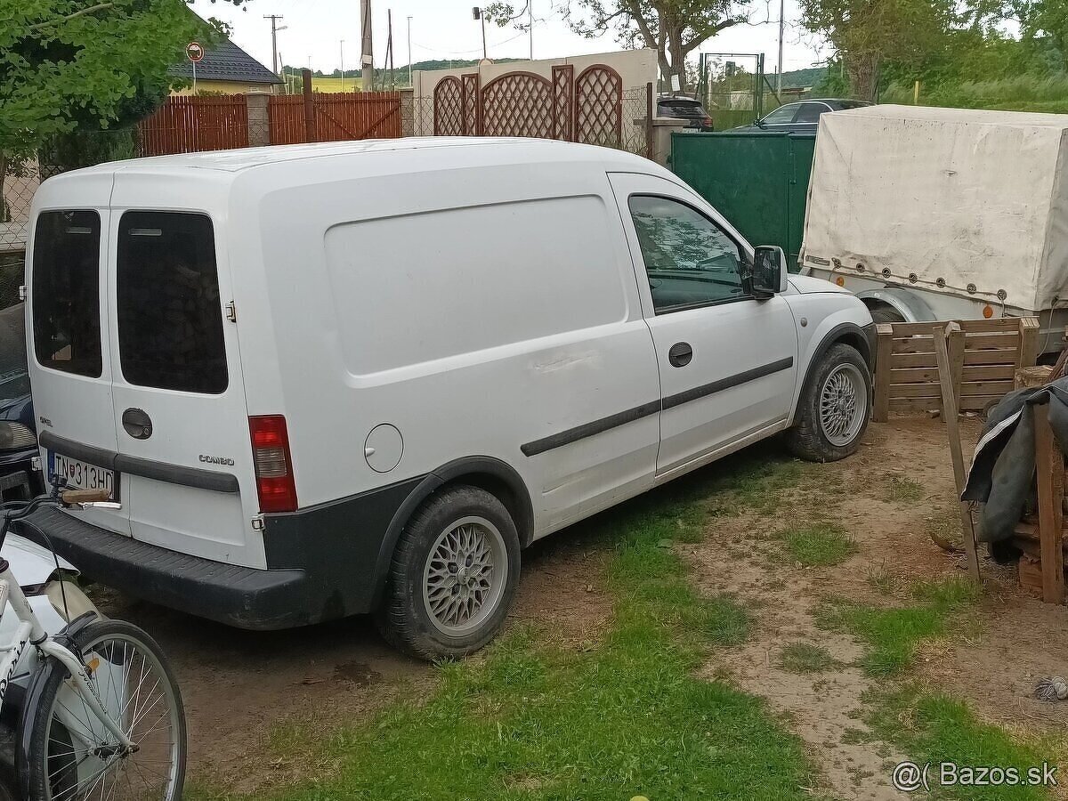 Kupim Opel Combo 1.4 benzín