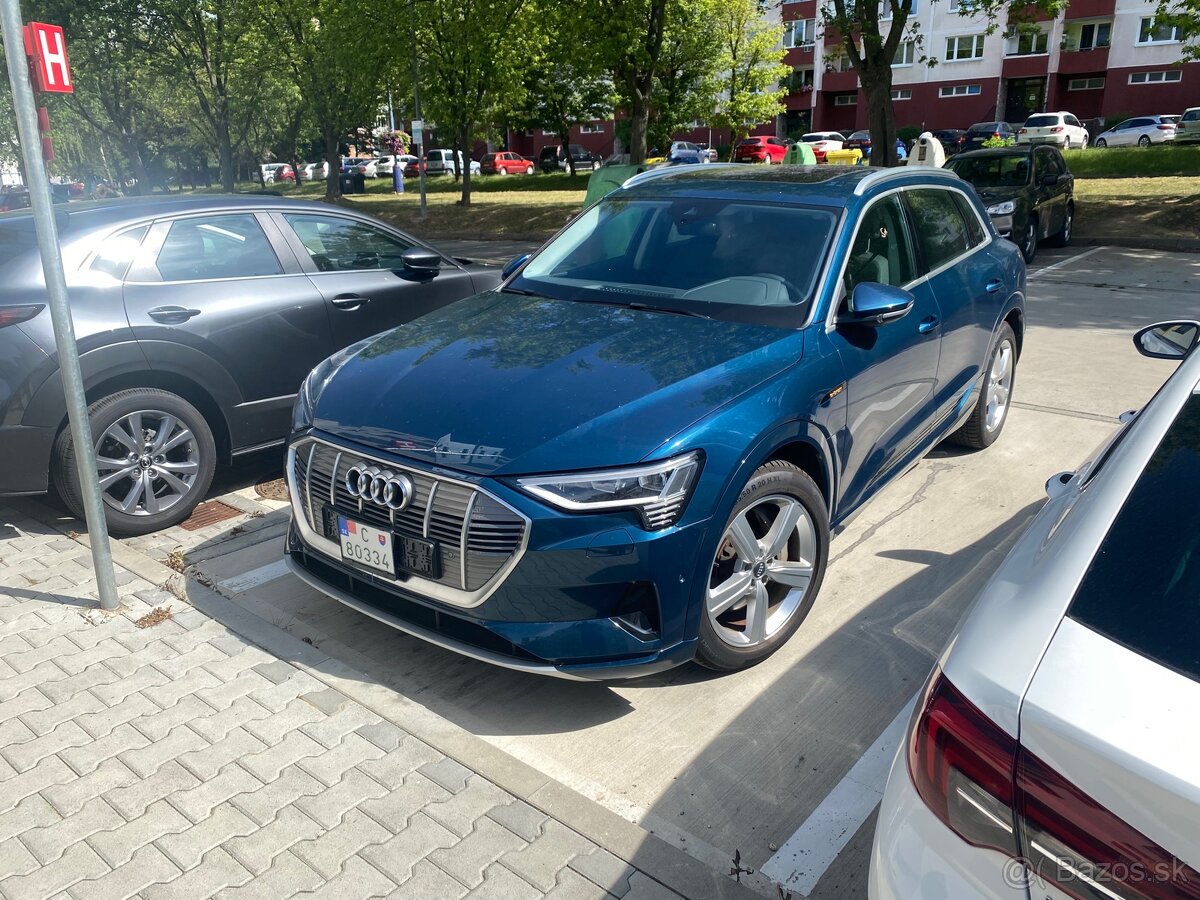 Predám audi e-tron len 67000km Servis 1majitel Quattro 50