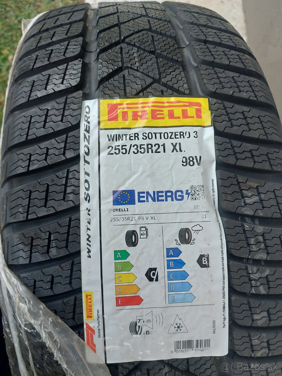1ks NOVÁ 255/35 R21 98V XL PIRELLI WINTERSOTTOZERO 3