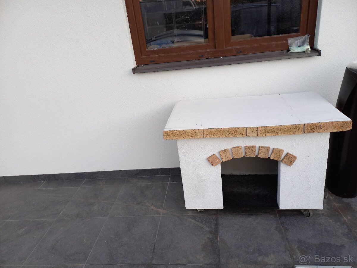 stojan pod grill alebo pece