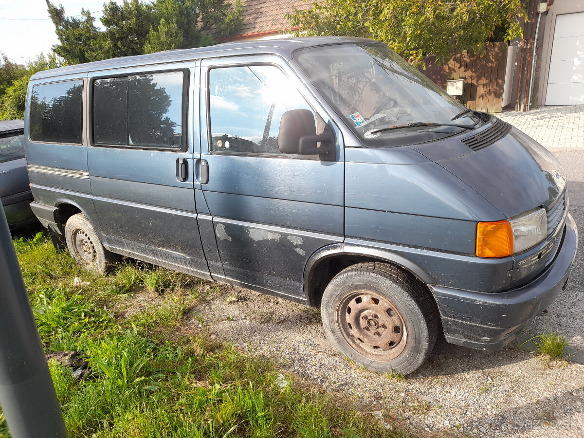 Volkswagen T4 Caravelle 2,5 benzin