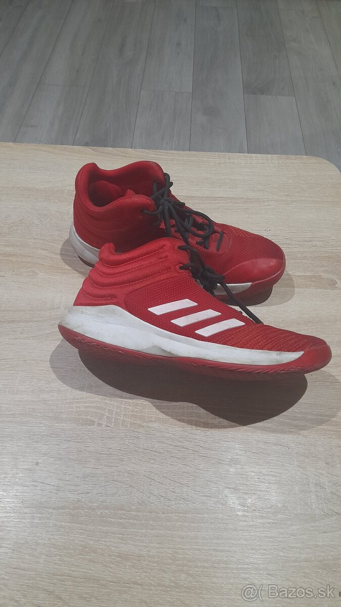 Adidas prechodné topánky 39-1/3