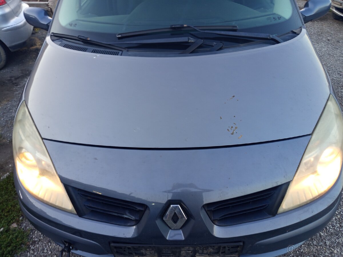 Kapota Renault Scénic 2