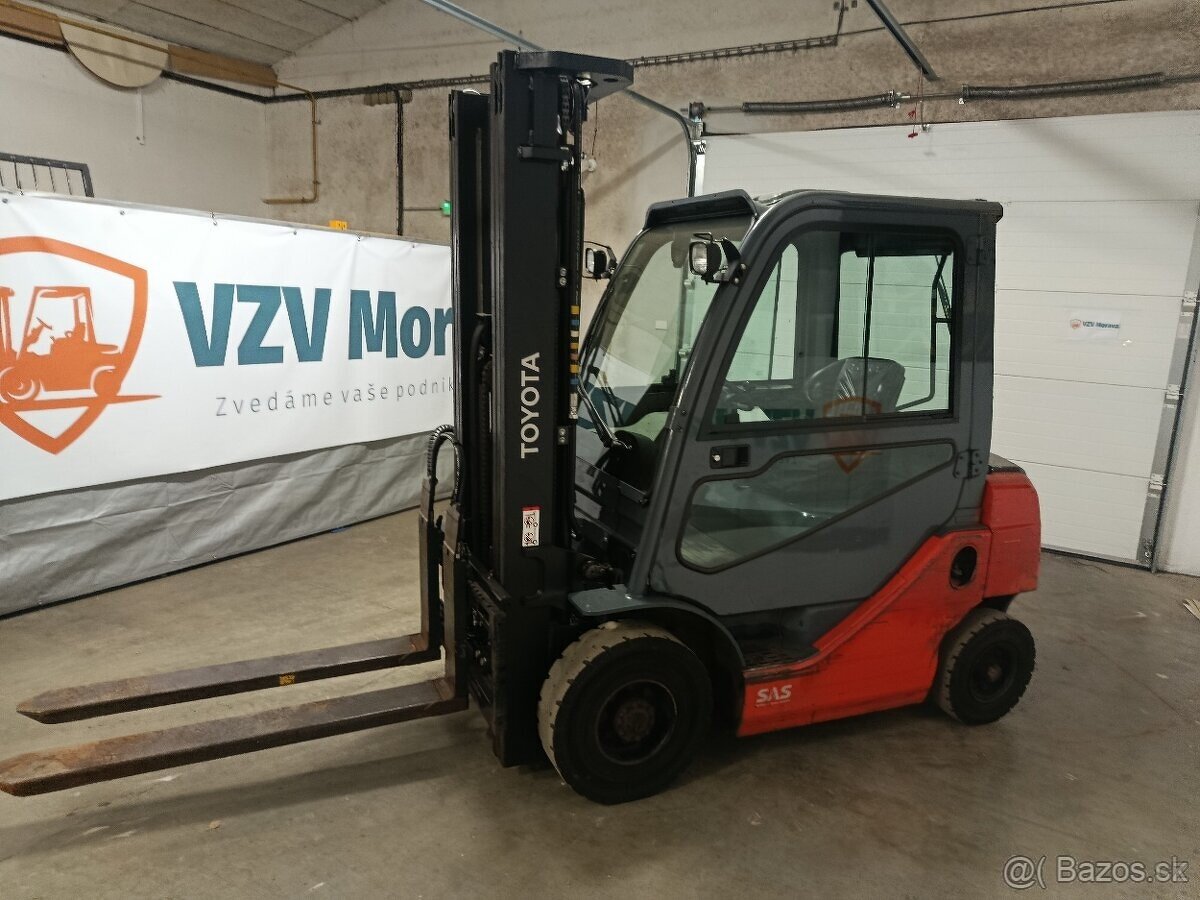 Toyota Dieselový VZV 02-8FDF20 teleskopické vidlice