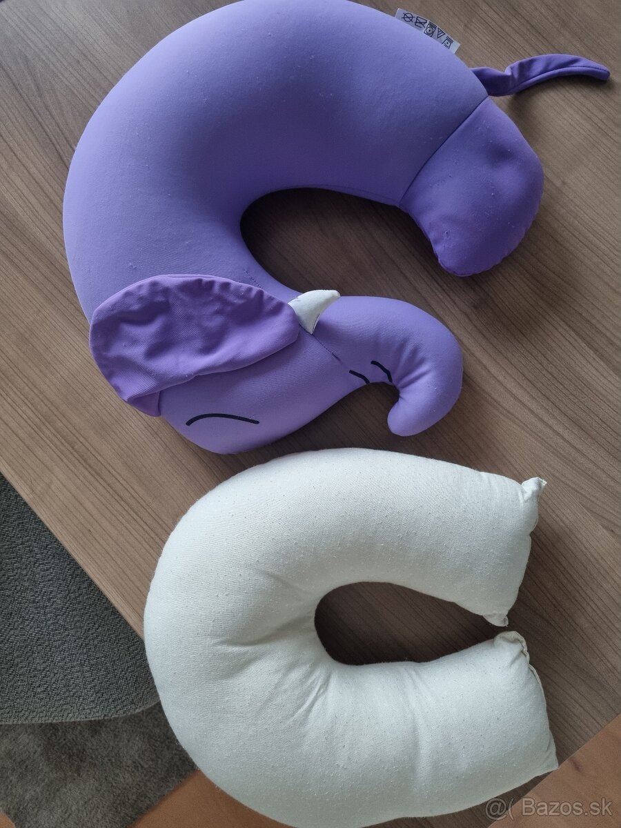 Cestovný záhlavnik