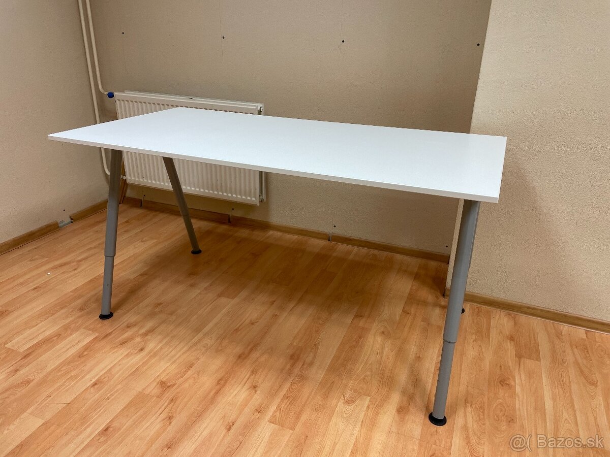 Výškovo nastaviteľný pracovný stôl IKEA Thyge