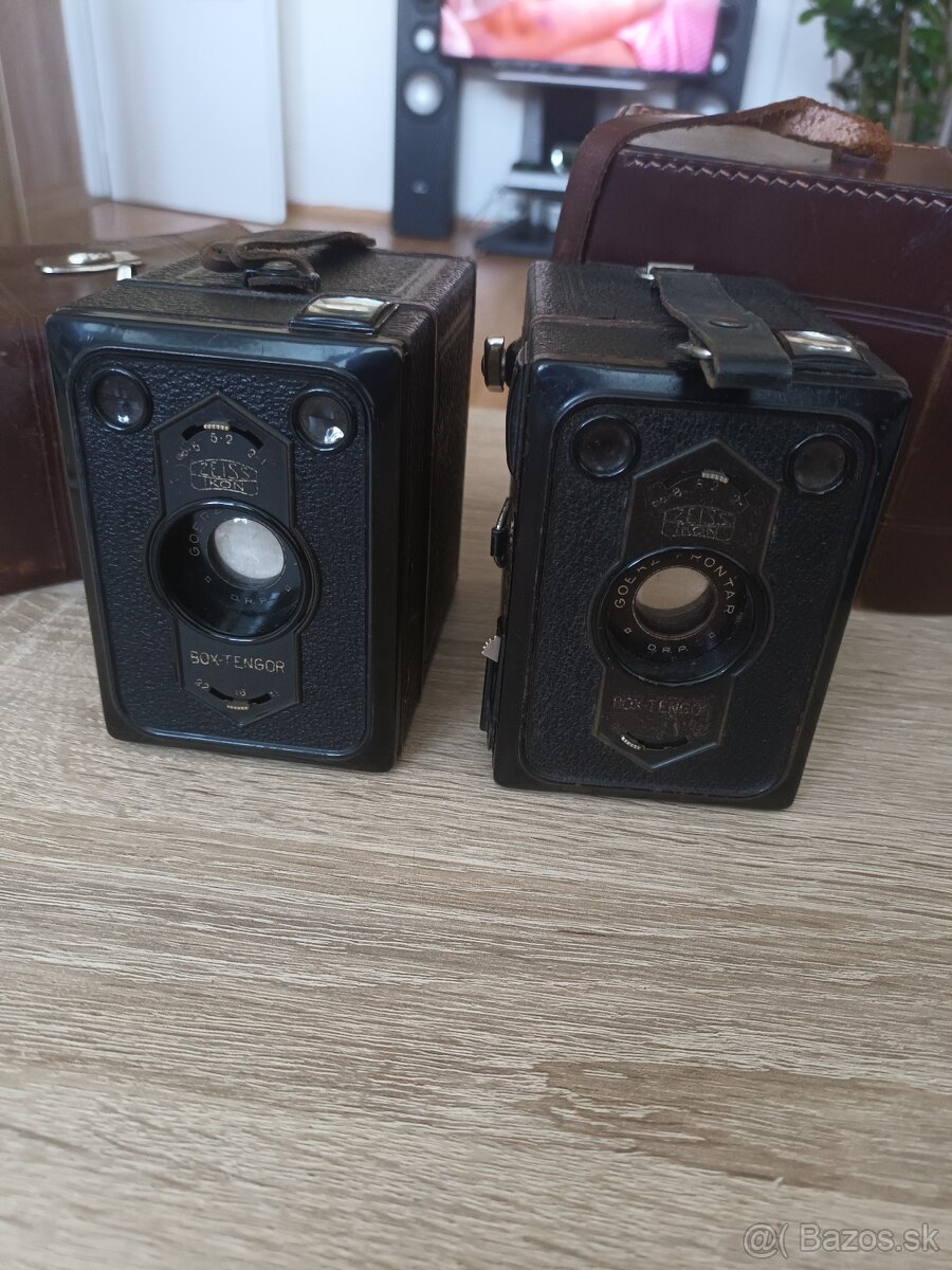 Starozitny fotoaparat