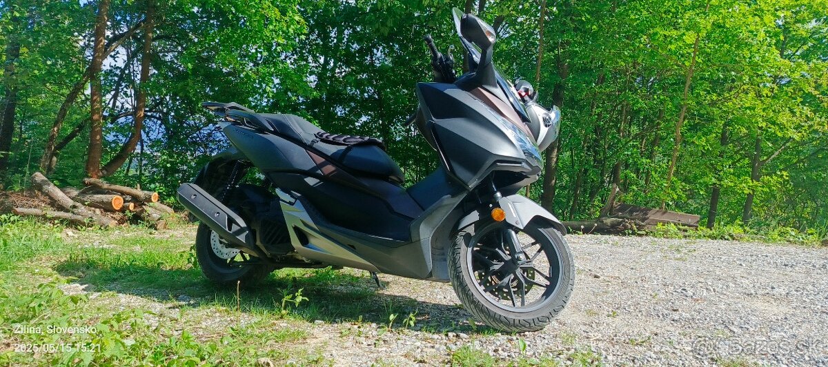 Honda forza 125