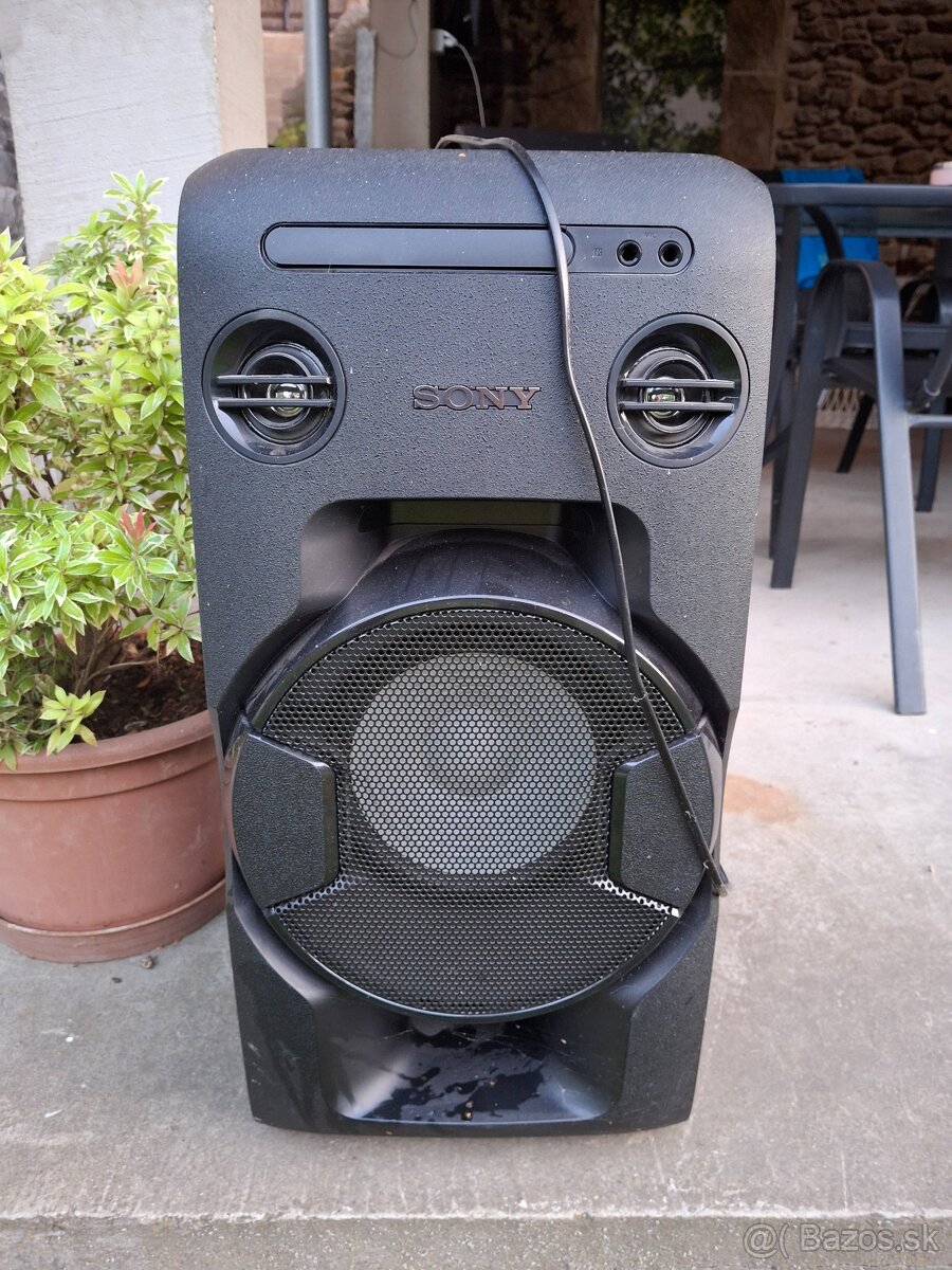 Predám aktívny reproduktor 500W