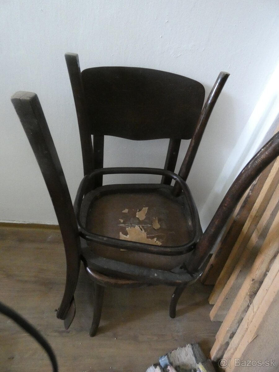 predam thonet stoličky
