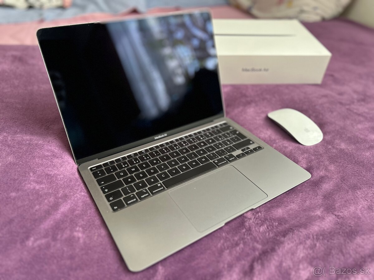 Apple Macbook Air 13.3inch 2020 + Apple myš