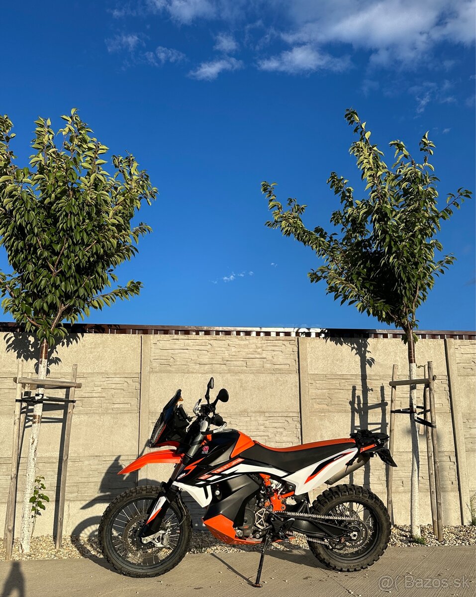 KTM 890 Adventure R 2023 v Top Stave