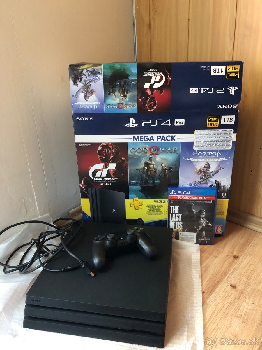 Playstation 4 PRO + The last of us.