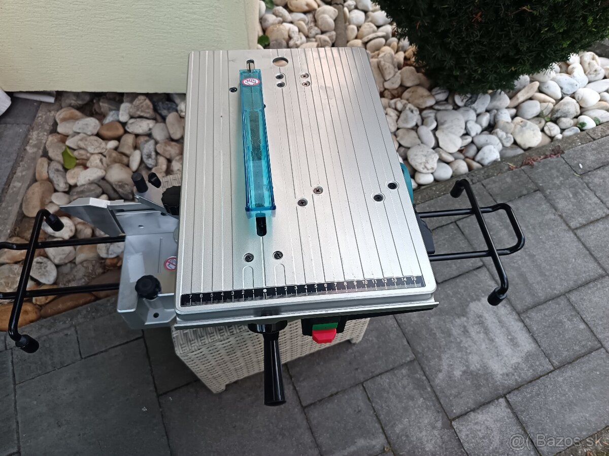 Makita Univerzálna a pokosová píla 260mm, 1650W LH1040