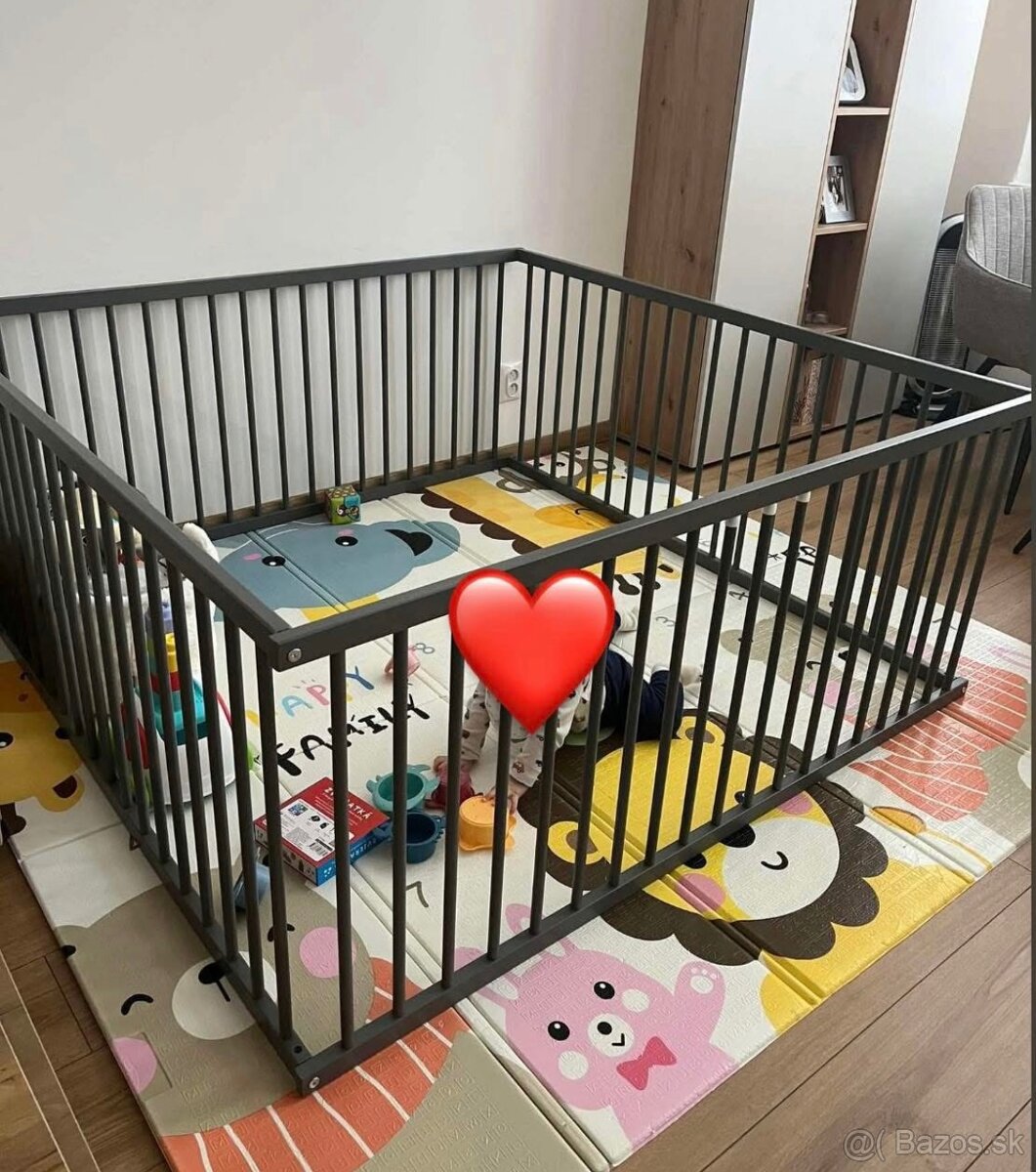 Detská drevená ohradka