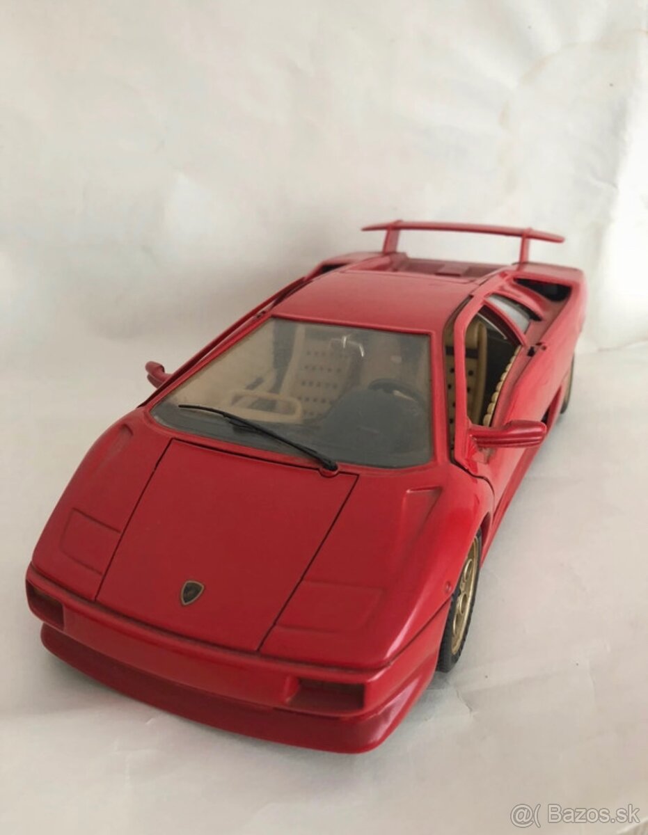 Stary kovovy vacsi model Lamborghinini diablo auto 23x10