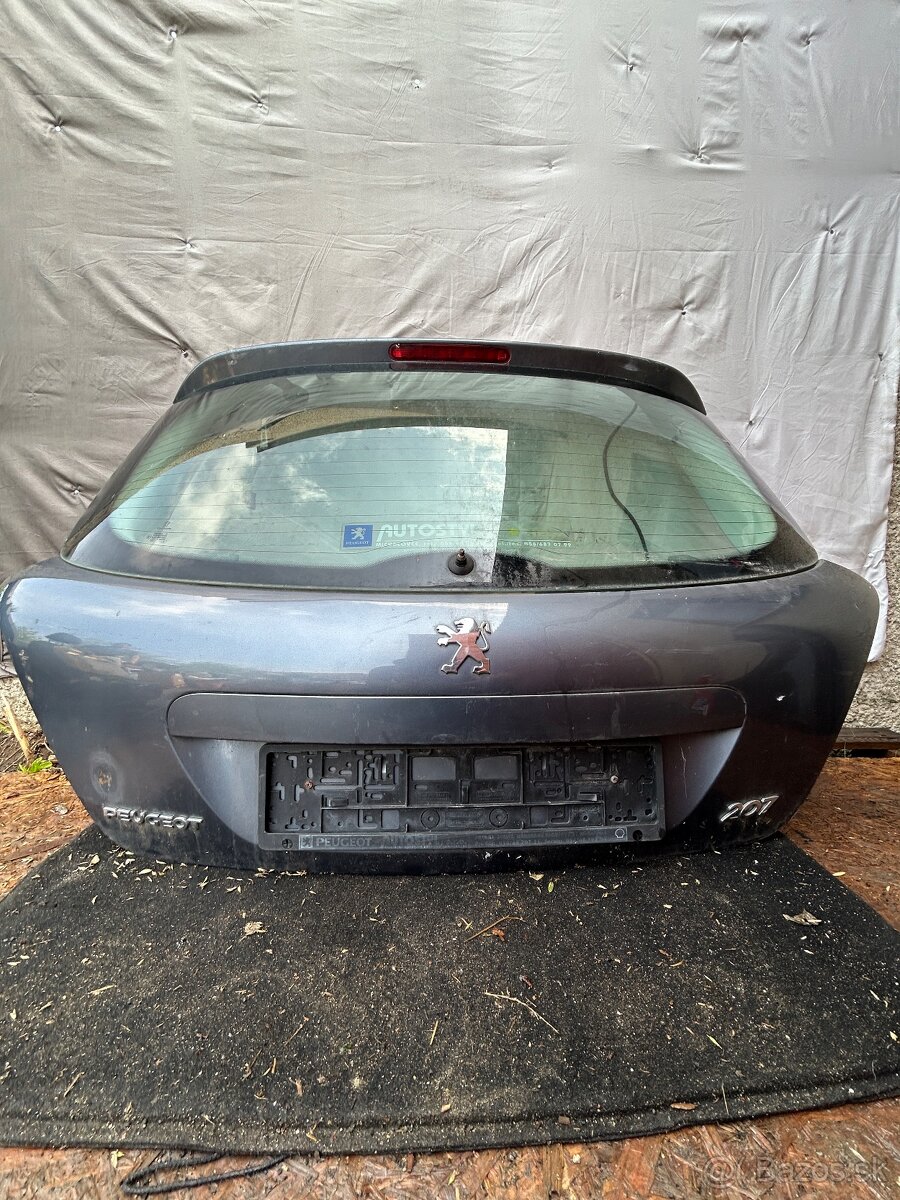 Peugeot 207 zadny kufor
