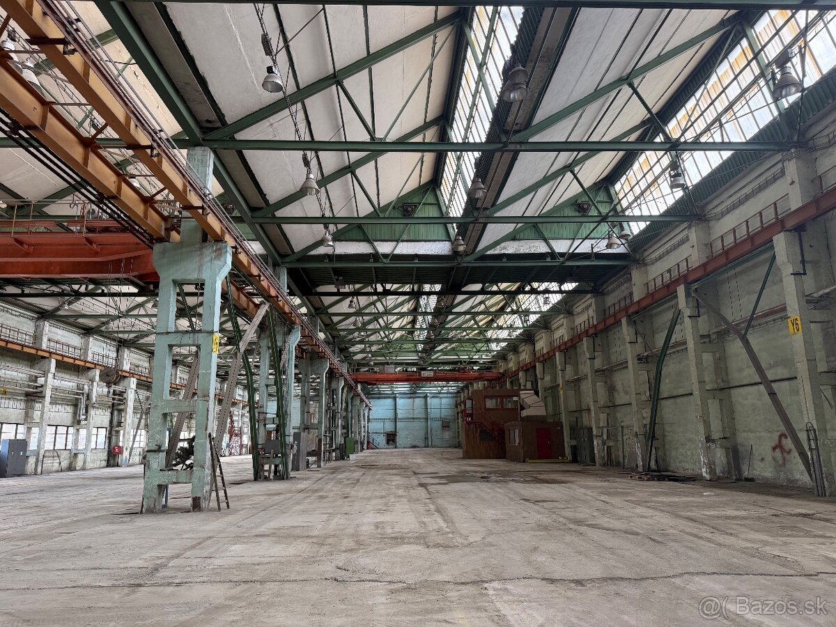Skladové a výrobné haly so žeriavom v Košiciach