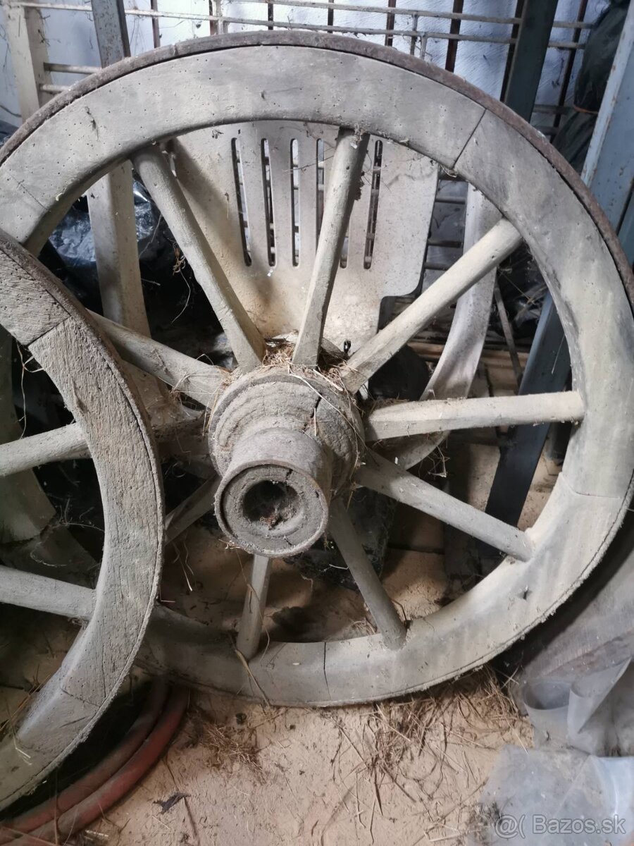 Koleso na koč na voz