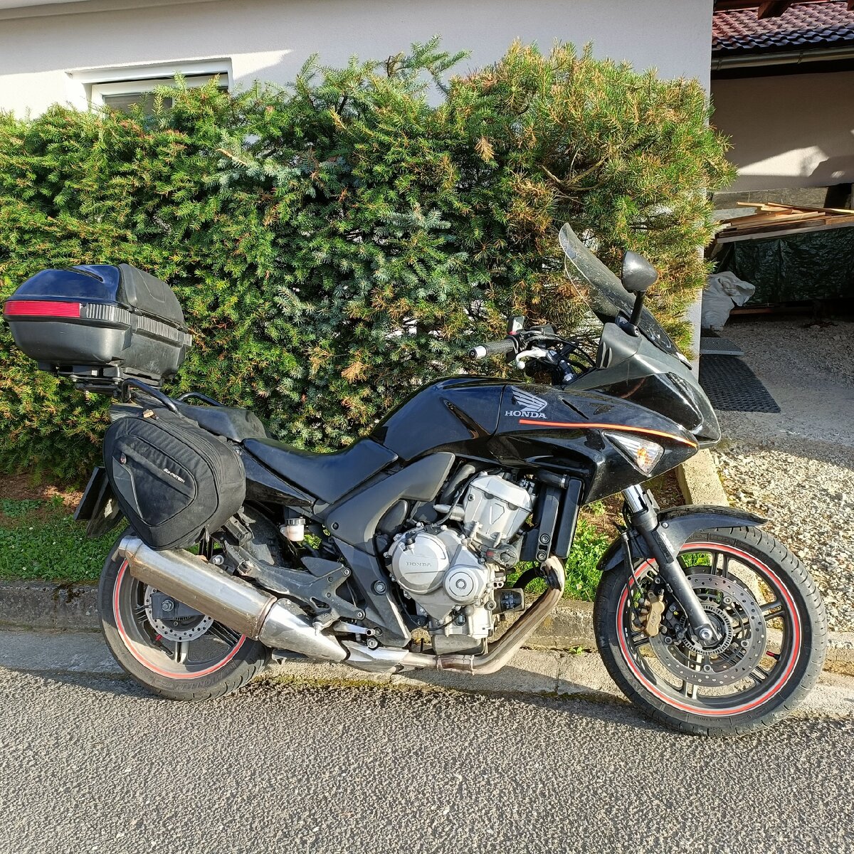 Predám Honda CBF 600SA