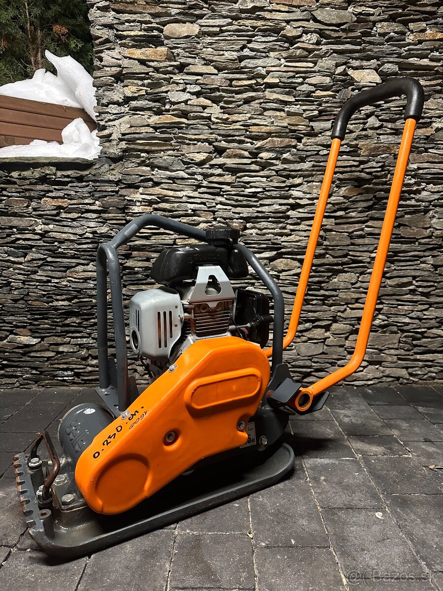 Vibračná zhutňovacia doska Belle 70 kg