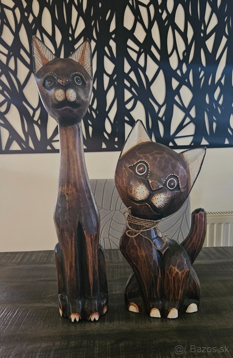 Drevené mačky dekorácie