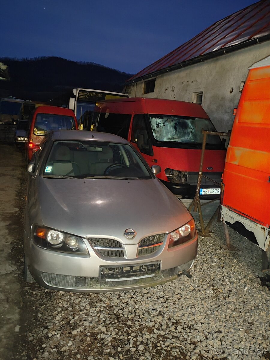 Nissan Almera benzín