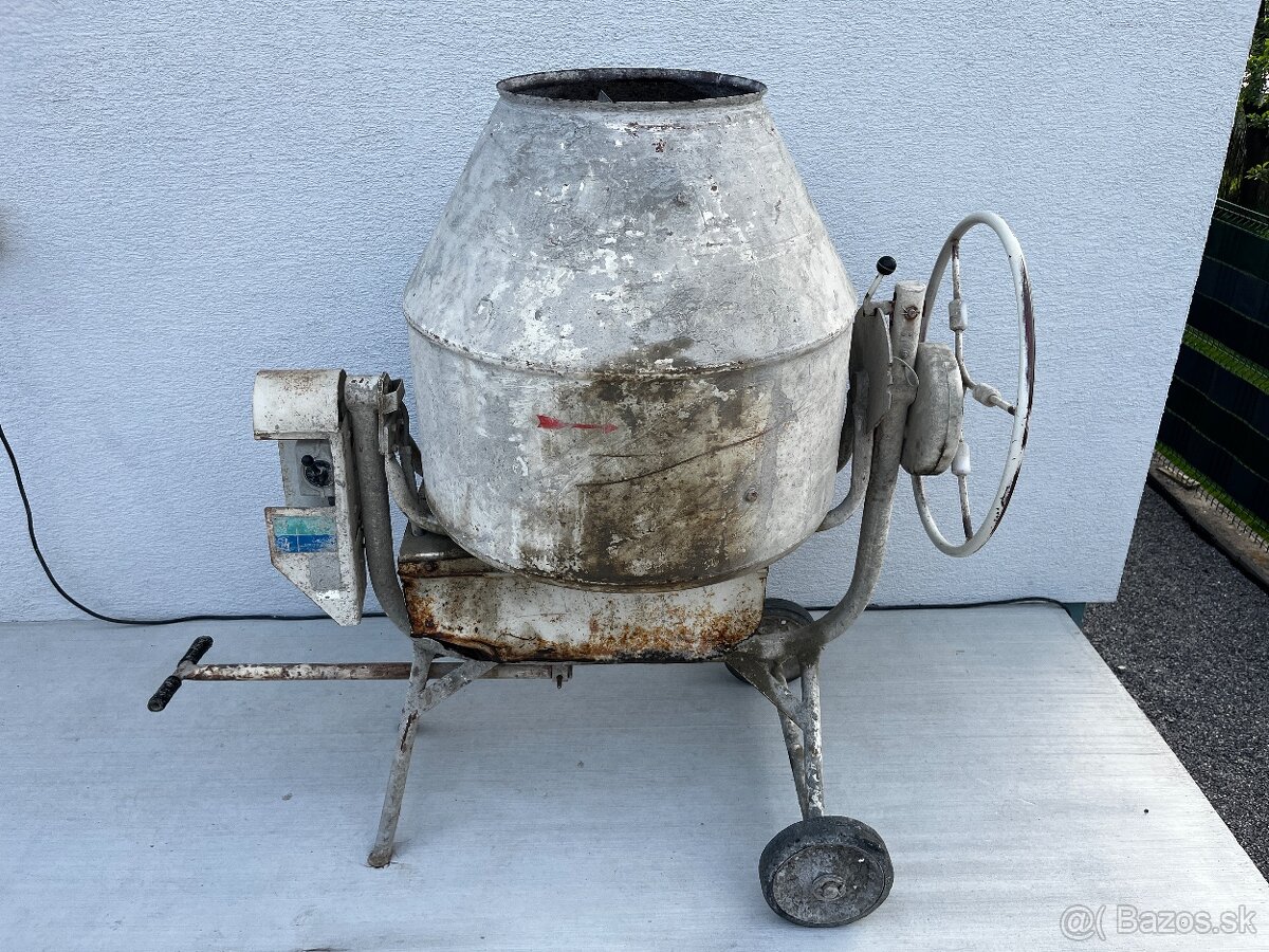 Miešačka betónu SM150