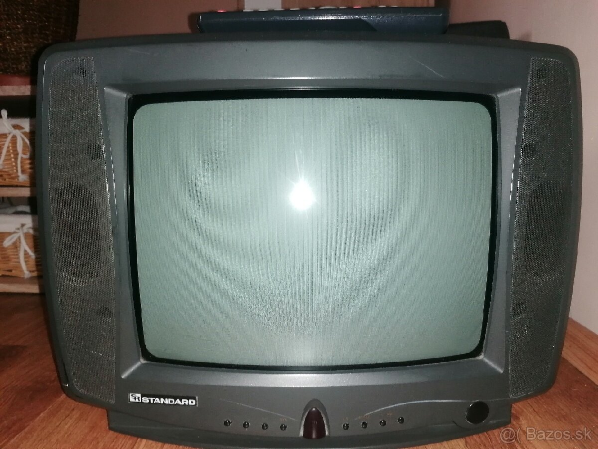 Farebný televízor