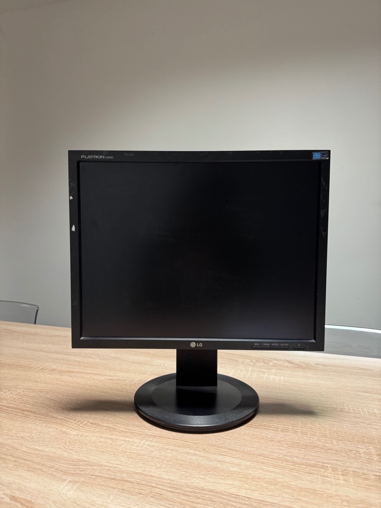 20" monitor LG