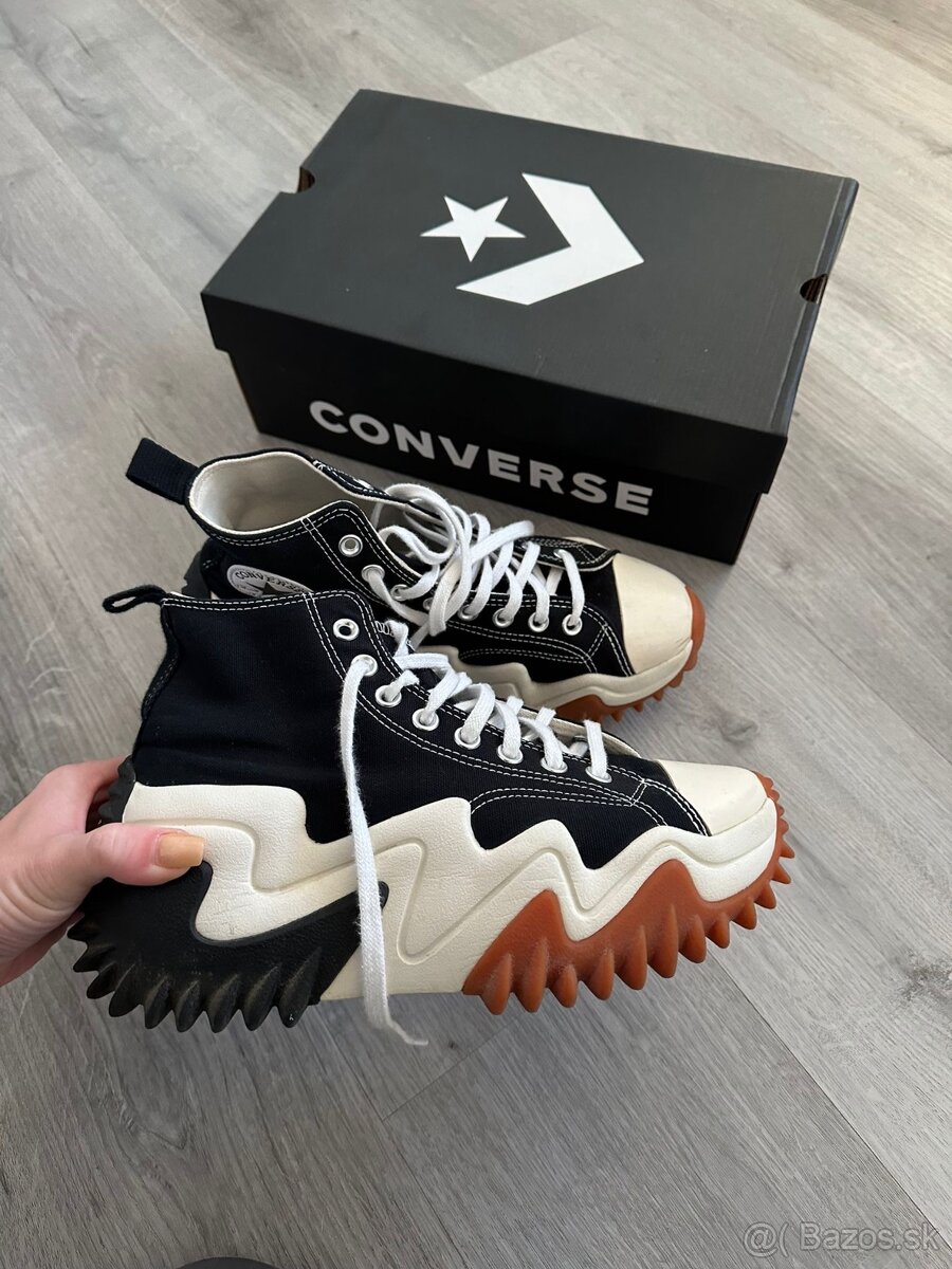 Converse run star motion