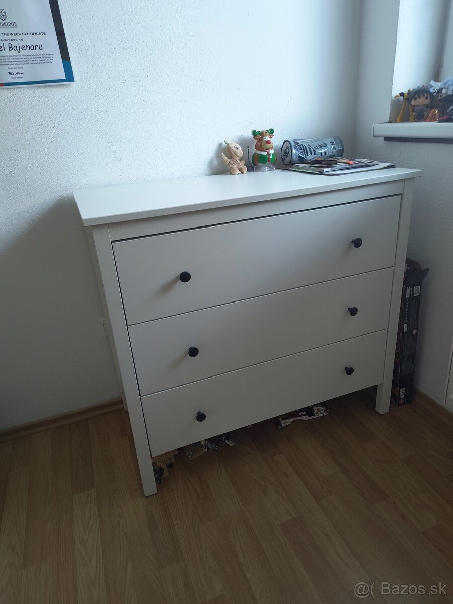 Biela komoda Ikea